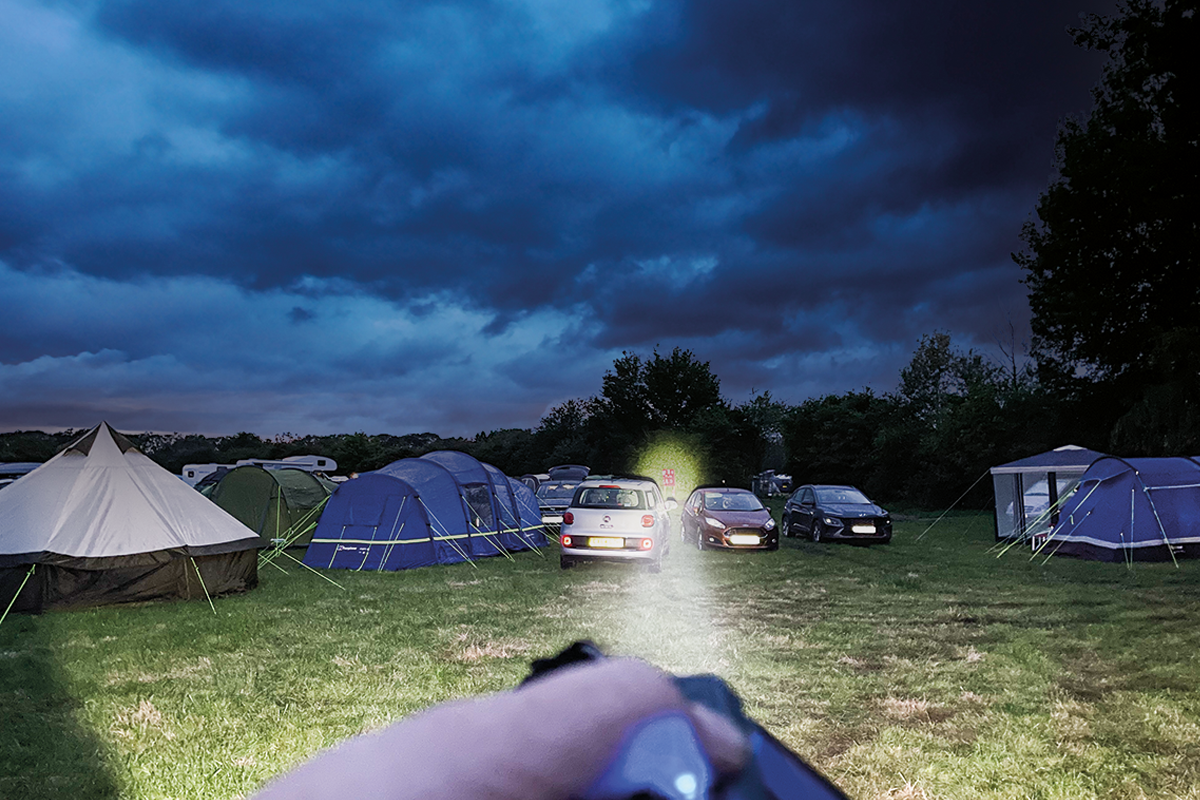 Cobra X | 600/1200 Lumens | Rechargeable Searchlight