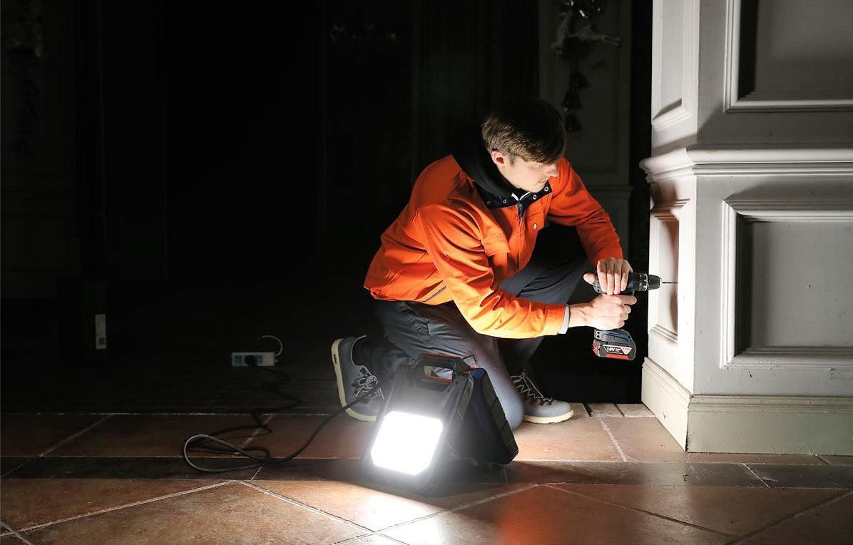 Galaxy 3200 | 3200 Lumens | AC Powered Work Light