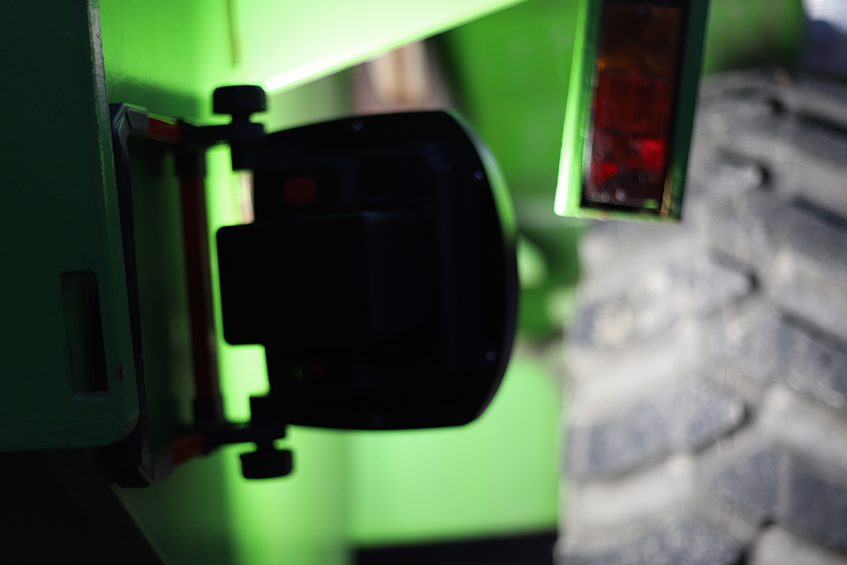 WorkStar Connect 7K | 7000 Lumens | Power Tool Battery Work Light